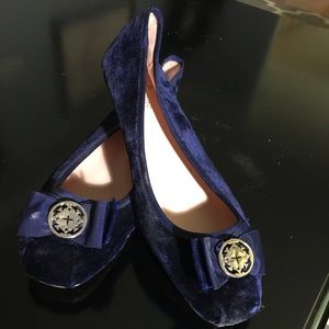 Never worn navy blue Kate Spade flats!
